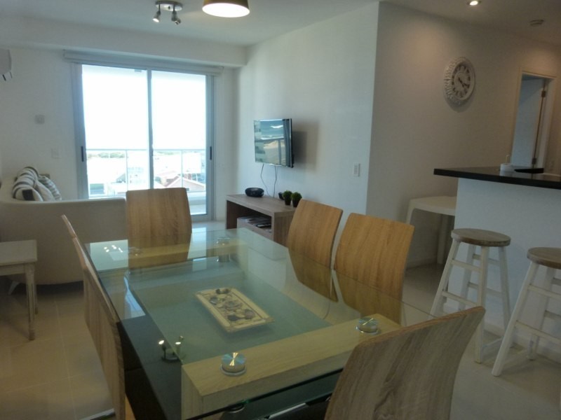 Departamento en alquiler a pasos de la Brava, Punta del Este
